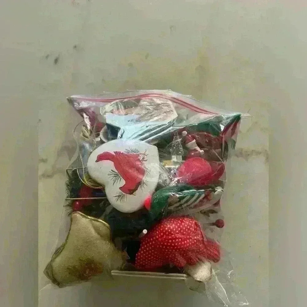 Vintage Christmas ornaments some handmade 1 gallon bag assorted - Picture 3 of 3